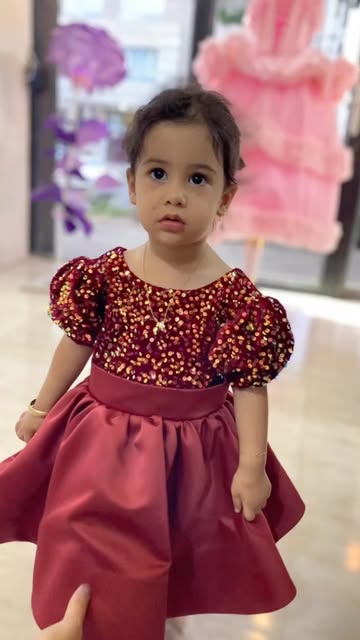 مجلسی مدل کوتاه - بالاتنه پولک - دامن ساتن